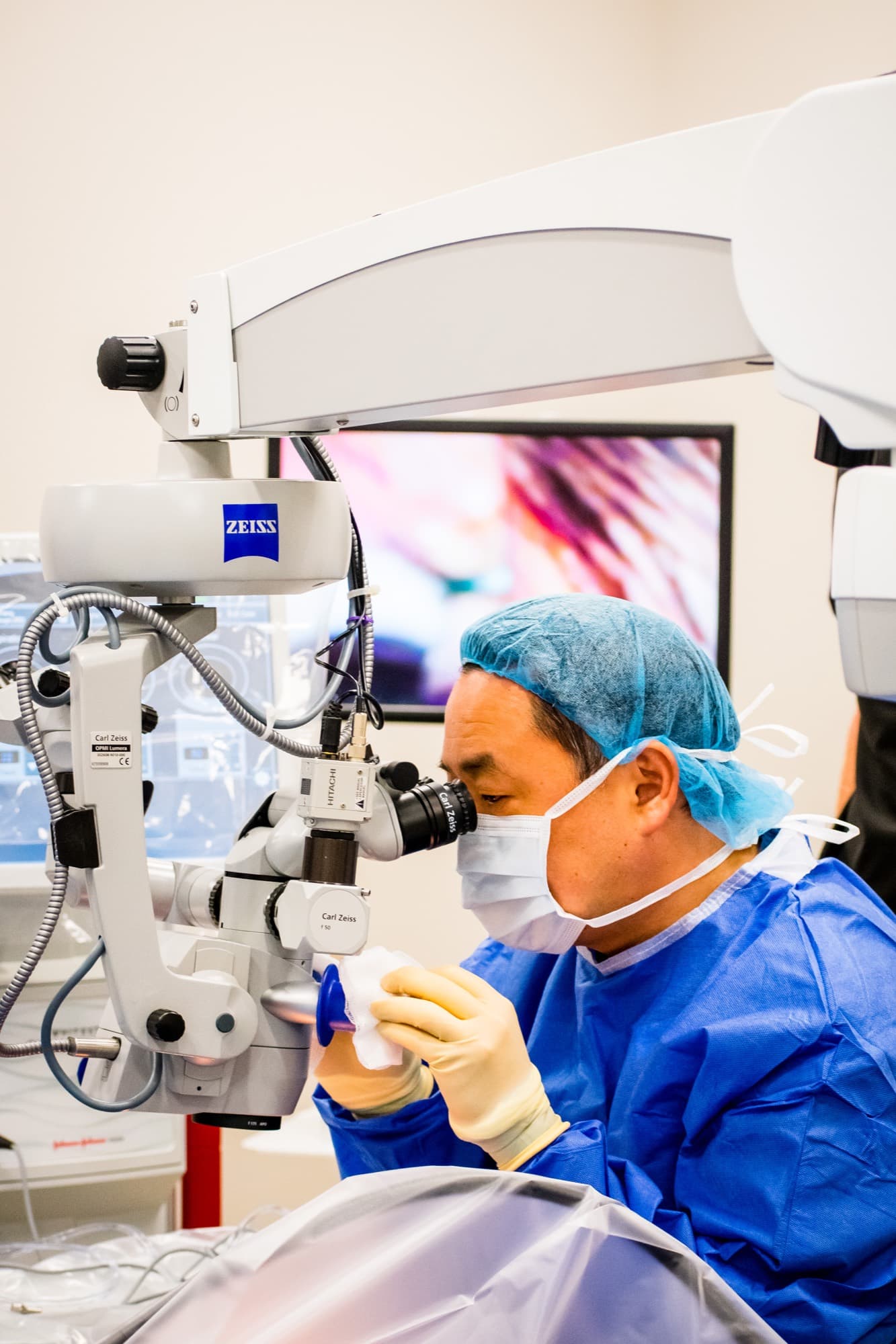 The Texas Vision surgical team during a lens procedure
